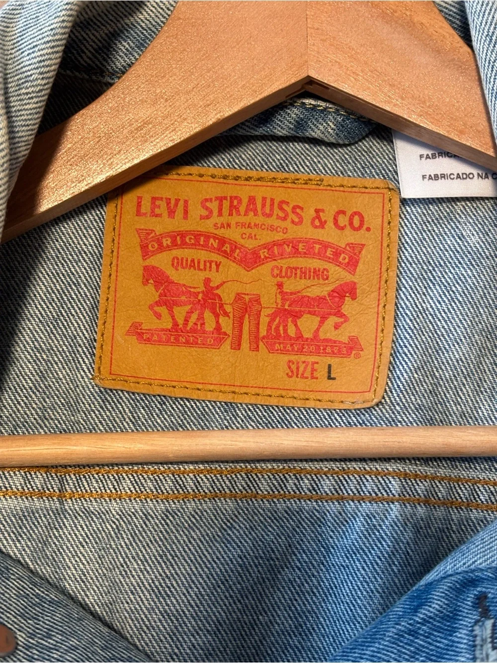 Levi's Light Blue Denim Jacket - Picture 9 of 10